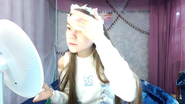 Snapshot of leila_bambi_ chatting on 02.05.26 leila bambi online show from 02.05.26