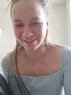 Snapshot of leila_bambi_ chatting on 02.13.26 leila bambi online show from 02.13.26