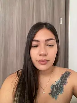 Snapshot of Latina_vanessa chatting on 12.30.24 Latina vanessa online show from 12.30.24