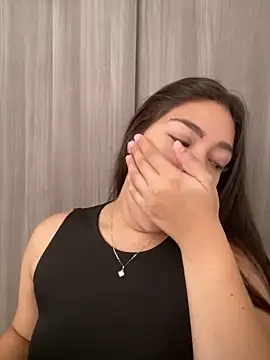 Snapshot of Latina_vanessa chatting on 01.12.25 Latina vanessa online show from 01.12.25