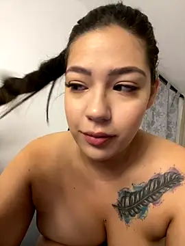 Snapshot of Latina_vanessa chatting on 09.16.25 Latina vanessa online show from 09.16.25