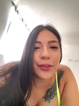 Snapshot of Latina_vanessa chatting on 09.17.25 Latina vanessa online show from 09.17.25