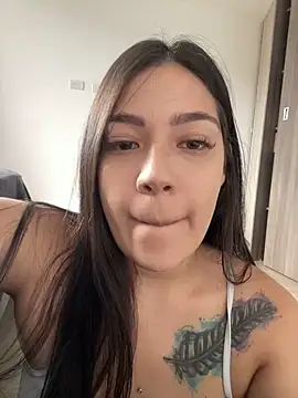 Snapshot of Latina_vanessa chatting on 09.29.25 Latina vanessa online show from 09.29.25