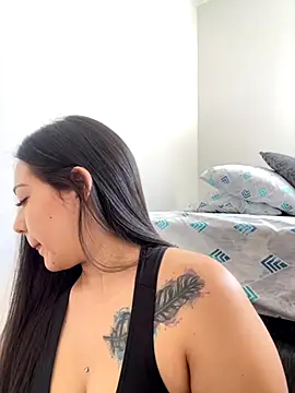 Snapshot of Latina_vanessa chatting on 11.01.25 Latina vanessa online show from 11.01.25