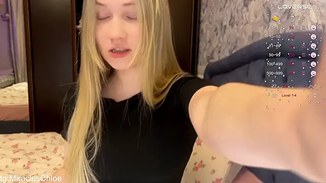 ChloeMillerMeow online show from 12.19.25