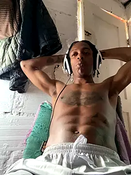 Larry-n-clouds online show from 11.23.25