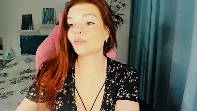 Snapshot of AlysaNightmoon chatting on 12.02.24 AlysaNightmoon online show from 12.02.24