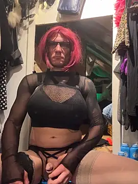 Xenia-Cosmo online show from 10.19.25