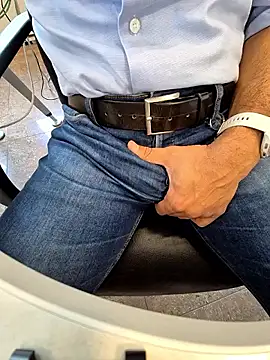 alessandroman2114 online show from 09.30.25