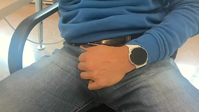 alessandroman2114 online show from 10.29.25