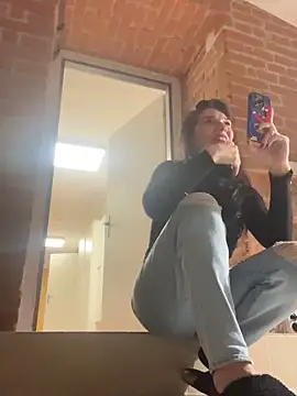 Snapshot of SexyNunn chatting on 10.31.25 SexyNunn online show from 10.31.25