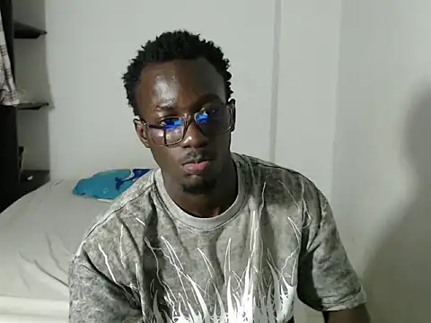 Snapshot of _Lowmaypalacios chatting on 03.23.26 Lowmaypalacios online show from 03.23.26