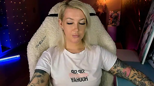 tykioty Miley online show from 04.10.26