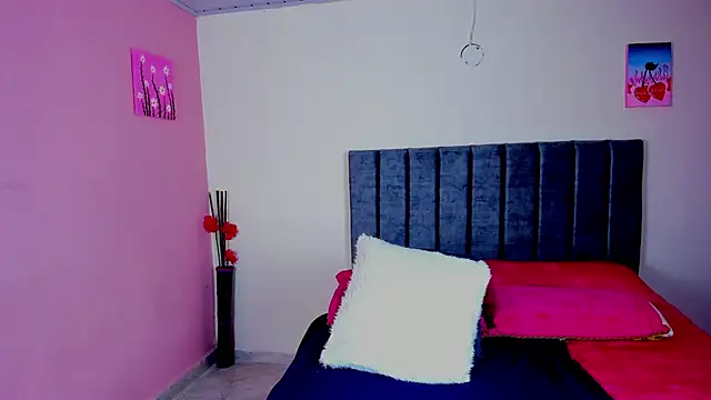 Snapshot of KayllaEvanss_ chatting on 12.03.24 KayllaEvanss online show from 12.03.24