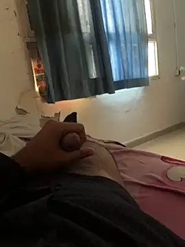 Snapshot of mrtoy121 chatting on 02.28.25 mrtoy121 online show from 02.28.25