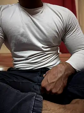 Snapshot of mrtoy121 chatting on 10.19.25 mrtoy121 online show from 10.19.25