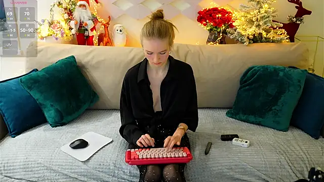 Alexandra Demore online show from 12.22.24