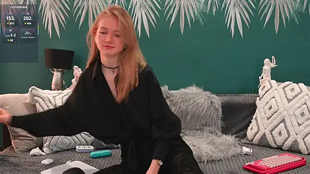 Alexandra Demore online show from 03.01.25