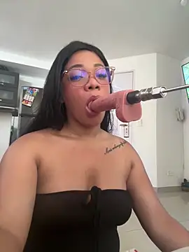 ashley Tompson1 online show from 12.14.25