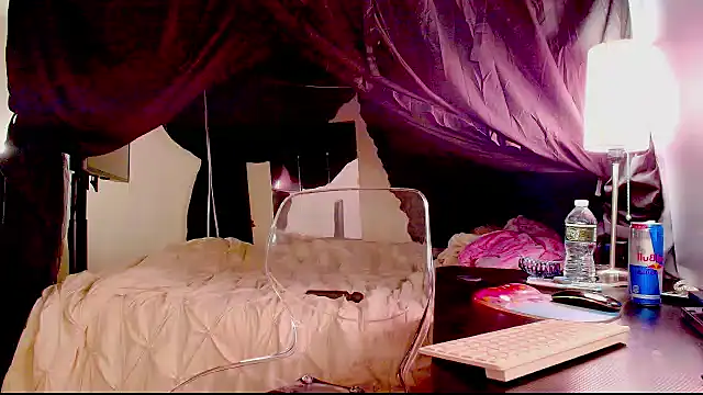 Aubreyessex online show from 09.25.25