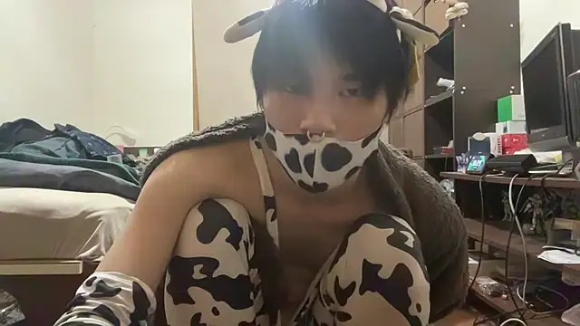 Snapshot of nihs1 chatting on 02.24.25 nihs1 online show from 02.24.25