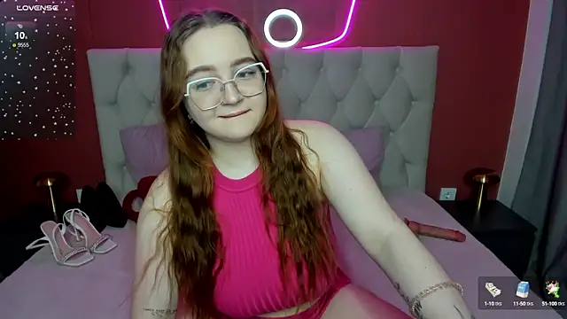 Snapshot of Emma_adorablle chatting on 02.09.25 Emma adorablle online show from 02.09.25