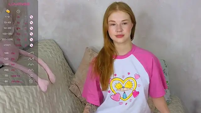 Snapshot of TrissMerigold9 chatting on 12.23.24 TrissMerigold9 online show from 12.23.24