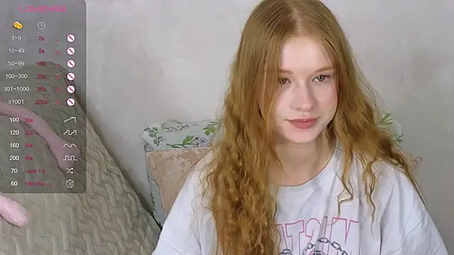 Snapshot of TrissMerigold9 chatting on 02.11.25 TrissMerigold9 online show from 02.11.25