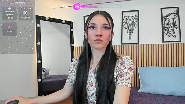 LILA ELLIOT online show from 02.04.25