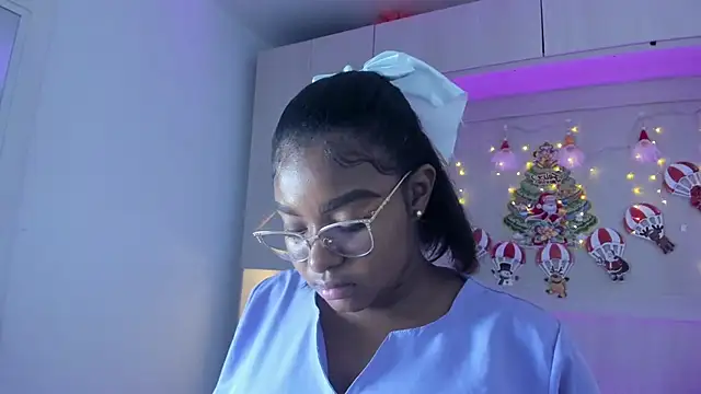 tamaraa smiith online show from 12.04.25