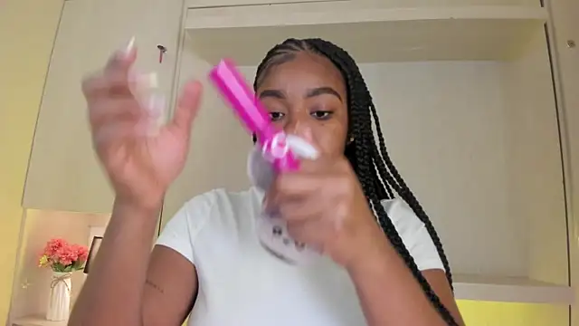 tamaraa smiith online show from 02.17.26