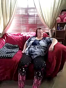 Snapshot of Bayou_Woman68 chatting on 04.10.26 Bayou Woman68 online show from 04.10.26