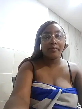 Snapshot of Adelehottman chatting on 05.16.26 Adelehottman online show from 05.16.26