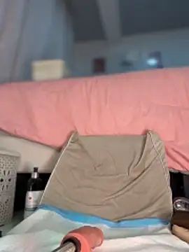 Snapshot of Milena-1 chatting on 11.30.25 Milena-1 online show from 11.30.25