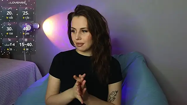 Snapshot of Aisha_Riley chatting on 10.03.25 Aisha Riley online show from 10.03.25