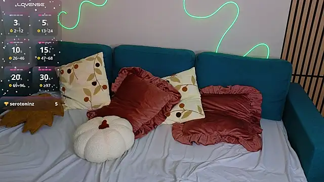 Snapshot of Aisha_Riley chatting on 11.25.25 Aisha Riley online show from 11.25.25