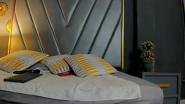 BrendaAdams  online show from 03.19.26