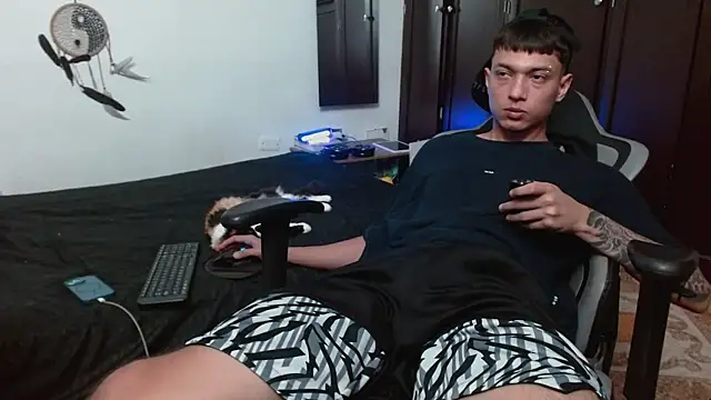 aaron blug online show from 10.24.25