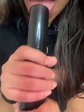 Snapshot of laptrona-lolo chatting on 02.09.25 laptrona-lolo online show from 02.09.25