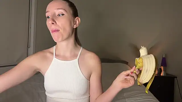 Snapshot of kalye_star chatting on 02.20.25 kalye star online show from 02.20.25