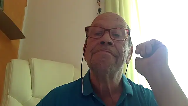 Snapshot of Bobby5169 chatting on 10.02.25 Bobby5169 online show from 10.02.25