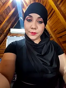 Snapshot of AmbarBurhan chatting on 04.27.26 AmbarBurhan online show from 04.27.26