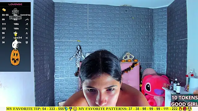 AriannaLewiis online show from 10.22.25