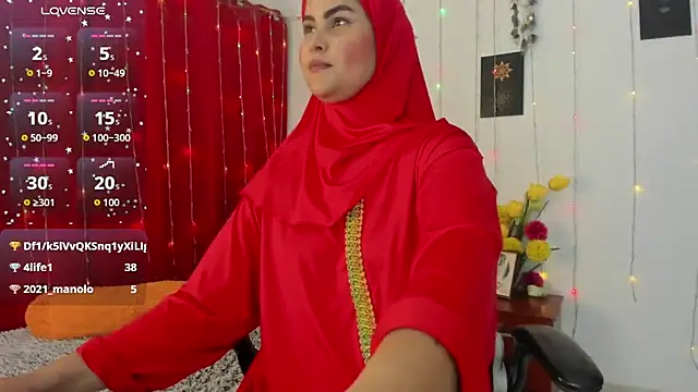 Snapshot of AishaAmin_ chatting on 04.29.26 AishaAmin online show from 04.29.26