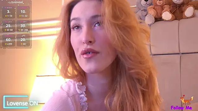 Snapshot of SerenaBennet chatting on 02.06.25 SerenaBennet online show from 02.06.25