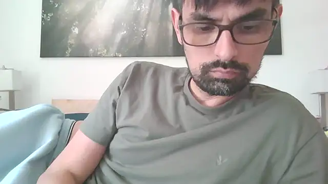 Snapshot of spence204011 chatting on 04.26.26 spence204011 online show from 04.26.26
