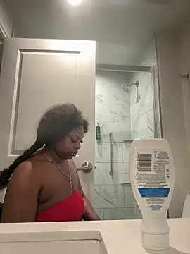 Snapshot of JoWheelsss chatting on 02.21.25 JoWheelsss online show from 02.21.25