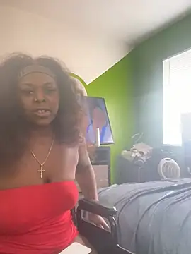 Snapshot of JoWheelsss chatting on 03.08.25 JoWheelsss online show from 03.08.25