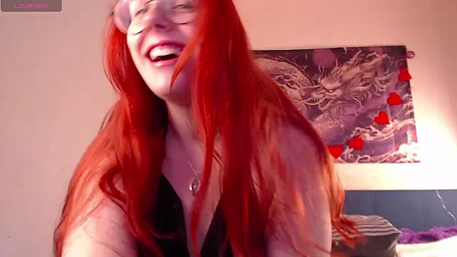 Snapshot of VanessaLincum chatting on 06.08.26 VanessaLincum online show from 06.08.26
