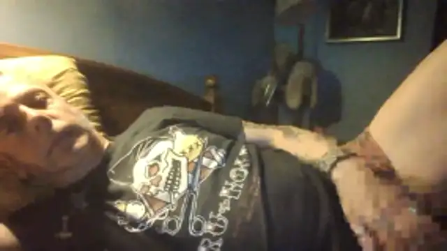 Snapshot of SHARPSkinhead chatting on 06.18.26 SHARPSkinhead online show from 06.18.26